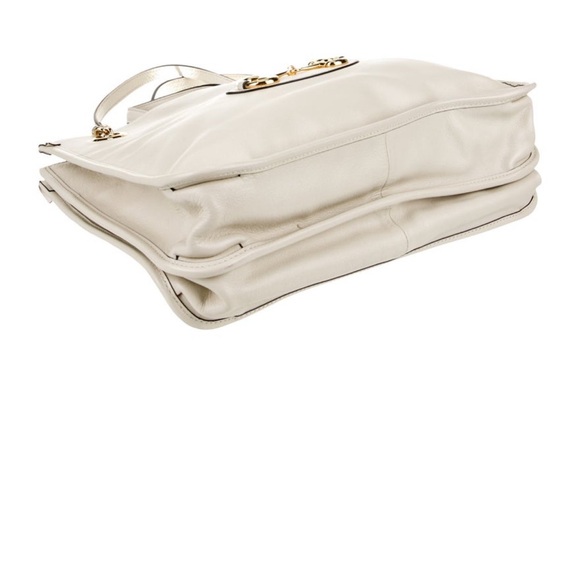 Gucci Cream Shoulder Bag with Gold Accents - Picture 3 of 5
